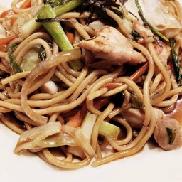 ยากิโซบะไก่