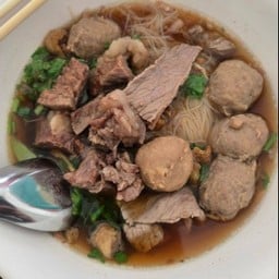 ก๋วยเตี๋ยวเนื้อสด,ลูกชิ้น