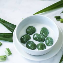 อินทนิล (กล่องละ) - หยกสด