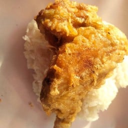 ร้านไก่ทอดหาดใหญ่ ยายนา