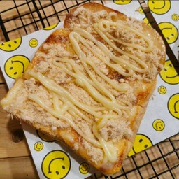 ปังปิ้งเนยพริกเผาหมูหยอง