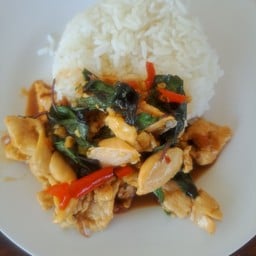 เชฟเอกข้าวมันไก่และตามสั่งสุดยอดหมูกรอบ