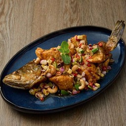 ปลากะพงยำสมุนไพร(ตัว)