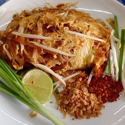 ผัดไทยห่อไข่