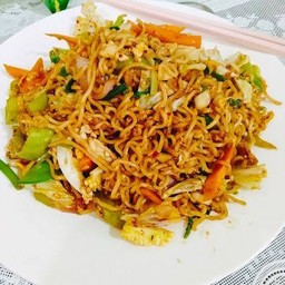 ผัดมาม่า