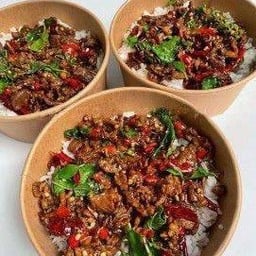 ข้าวกระเพรา ไข่ข้น-อยุธยา สาย 1 กะเพราไข่ข้น อยุธยา สาย 1