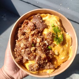 ข้าวไข่ข้น หมูกระเทียม