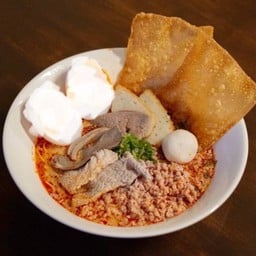 ฉินโภชนา ก๋วยเตี๋ยวหมูต้มยำ สูตรโบราณ โชคชัย 4