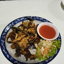 กบทอดกระเทียม