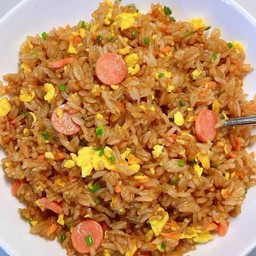 鸡蛋炒饭 (ข้าวผัด)