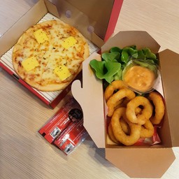 พิซซ่าเซ็ท 6นิ้ว+หอมทอด6ชิ้น