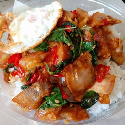 ร้านแม่แสงดาว อาหารตามสั่ง  ข้าวมันไก่ ก๋วยเตี๋ยวหมูตุ๋น ไก่มะระ น้ำผลไม้สดๆปั่น มะพร้าวสด 1