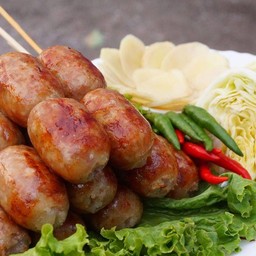 ไส้กรอกอีสานแม่ไก่ เตาถ่าน