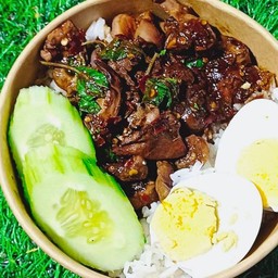 ผัดกระเพราเครื่องในไก่