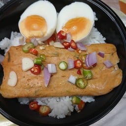 ข้าวห่อหมกย่างหอมๆ+ไข่ต้ม