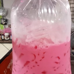 นมชมพูเย็น