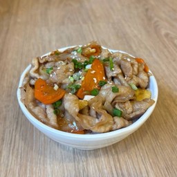 ข้าวหน้าหมูซอสเกาหลี : Korean-Style Pork over Rice
