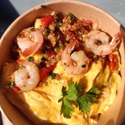 ข้าวหน้ากุ้งคั่วพริกเกลือ