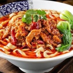 酸辣肉丝面 (ก๋วยเตี๋ยวหมูผัดพริกดอง)