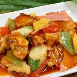 เนื้อปลากระพงผัดเปรี้ยวหวาน