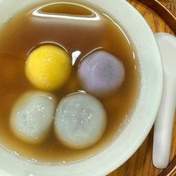 บัวลอย 4 กษัตริย์น้ำขิง