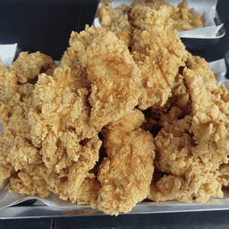 ไก่ไร้กระดูก คลุกผงปาปริกา 2 ชิ้น