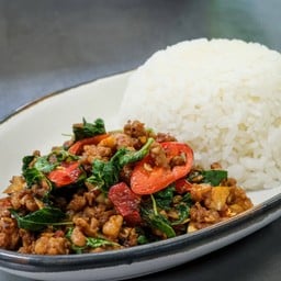 กะเพราซีอิ๊วหอม หมูสับ ราดข้าว