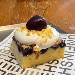 Blueberry Crumble Muffin