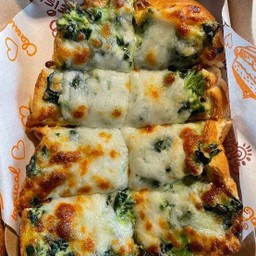 ขนมปังหน้า ผักโขมอบชีส