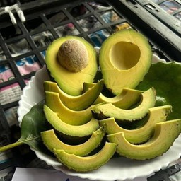 อะโวคาโดผลสด 2 ลูกพร้อม ( สุกกินได้เลย )