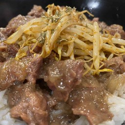 ข้าวเนื้อตุ๋น