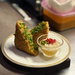 ทอดมันกุ้ง (2 ชิ้น)