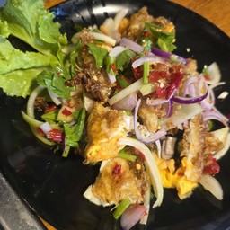 ยำไข่ดาว