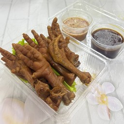 ตีนไก่ต้มน้ำปลา