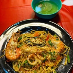 สุกี้นายพัน&กะเพราหมาล่า นครสวรรค์