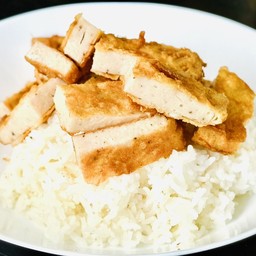 ข้าวหน้าหมูยอทอด