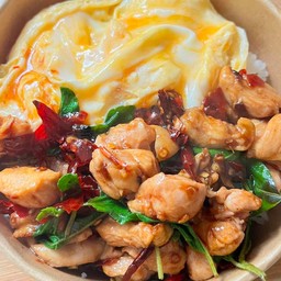 ข้าวไข่ข้นกระเพราไก่