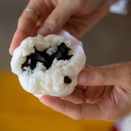 ซาลาเปาไส้ถั่วดำ