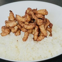 ข้าวหมูแดดเดียวทอด