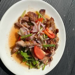 (กับข้าว) ยำหมูทอด