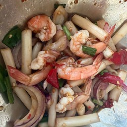 ยำไหลบัวกุ้งสุก