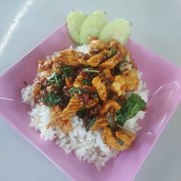 กะเพราไก่ราดข้าว