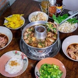 แม่ลูกชิ้น ก๋วยเตี๋ยวเรือ สาขา4 ( ฉะเชิงเทรา ) สาขา4 แปดริ้ว