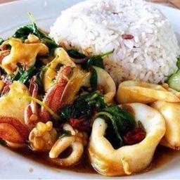 ข้าวกระเพาะปลาหมึก