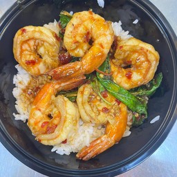 กะเพรากุ้ง ราดข้าว