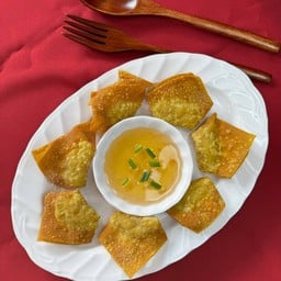 จ๋าย บะหมี่เกี๊ยว ปู หมูแดง สาขา Food Stock Phatthanakan 32