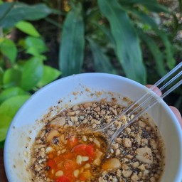 น้ำจิ้มถั่ว