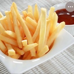 ร้านน้องกีต้า (ลูกชายเจ้อั้ม)