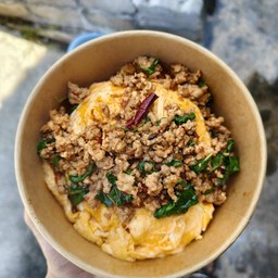 ข้าวกระเพราะหมูสับ