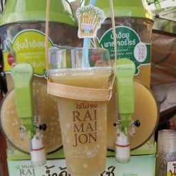 น้ำอ้อยไร่ไม่จน น้ำอ้อยปั่นเกล็ด สาขาแม็คโครจรัญสนิทวงศ์